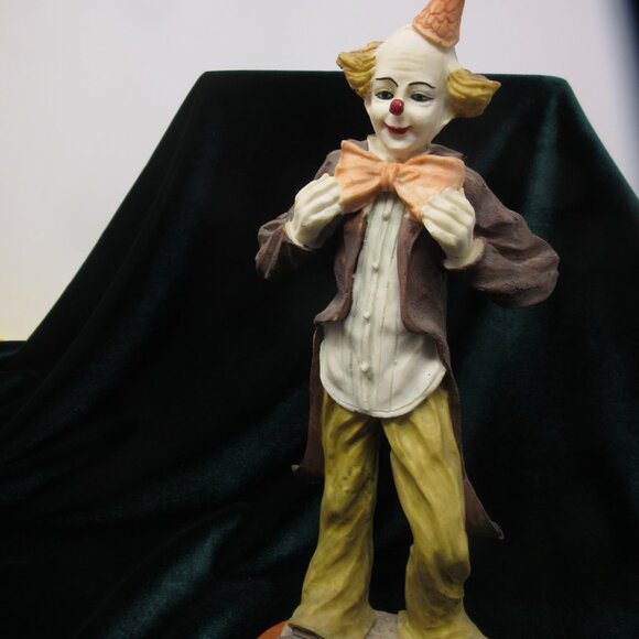 Vintage Circus Clown 10-1/2" Tall x 4-3/4" Wide - Picture 5 of 7